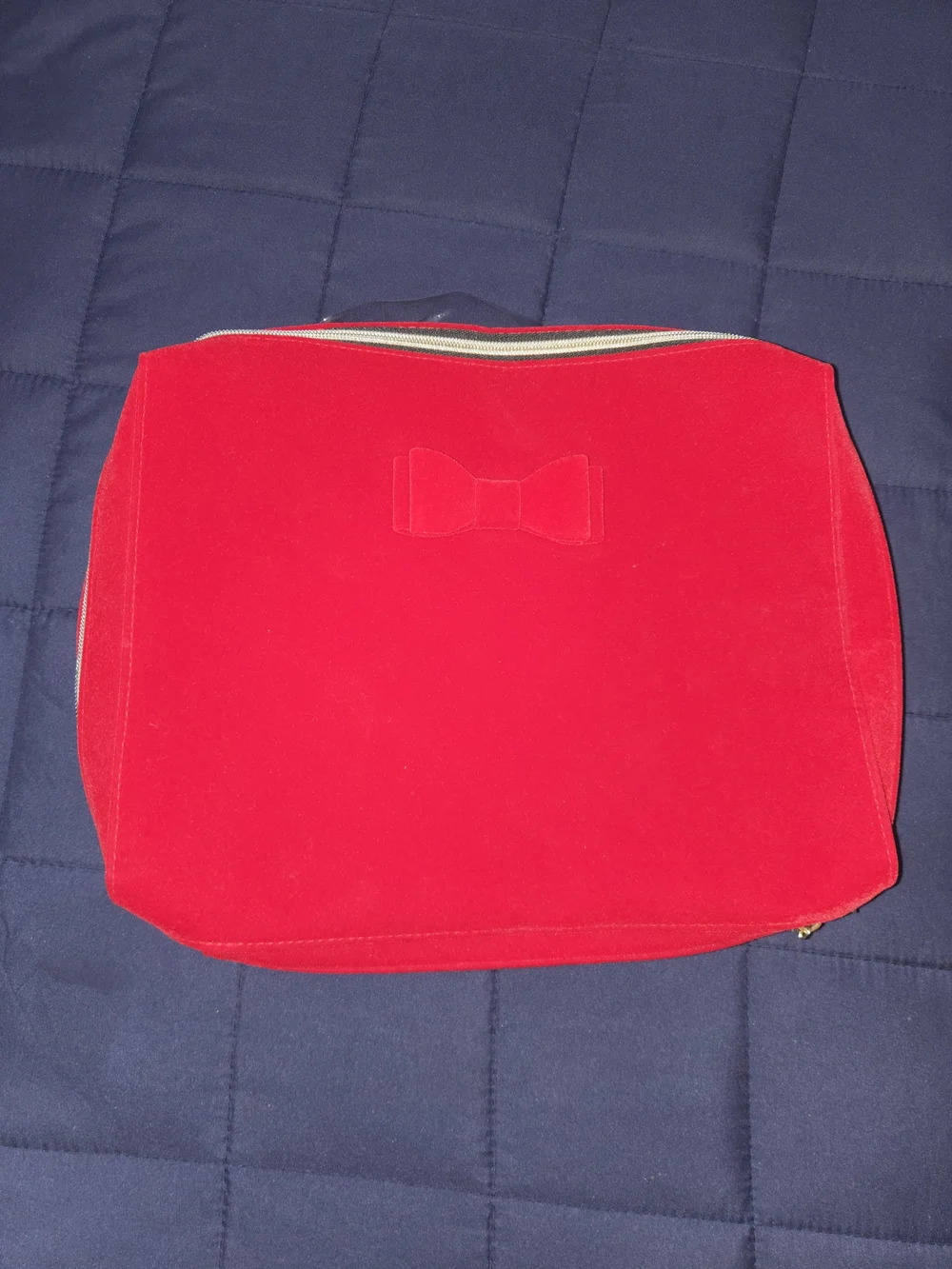Estee Lauder Red Velvet Bow Makeup Travel Bag Cosmetic Train Case